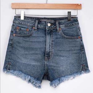 Just Black. Medium Wash Cutoff Denim shorts, high rise.